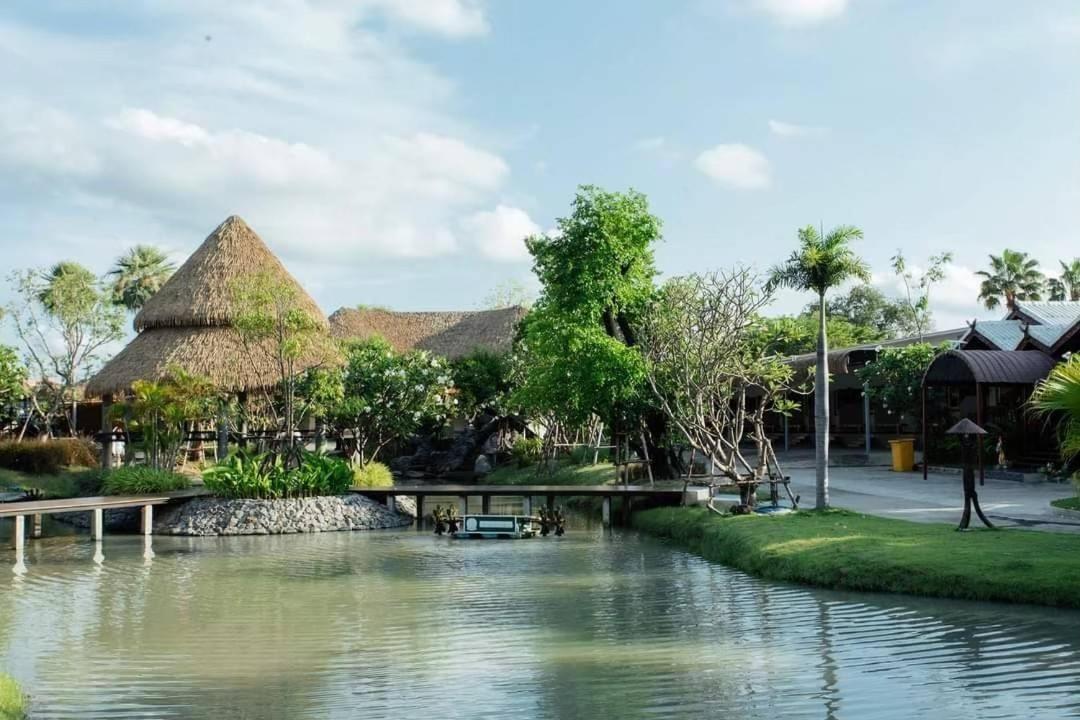 Jintana Resort Buriram Exterior foto